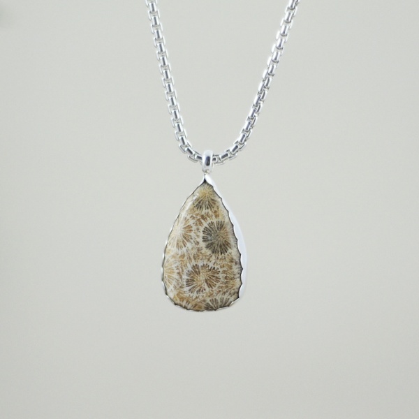 Collier corail fossilisé argent goutte bijou unique bijoutier lyon